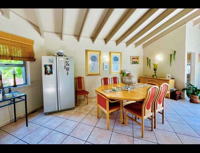 5 BEDROOM HOUSE SOLD IN MEYERSDAL